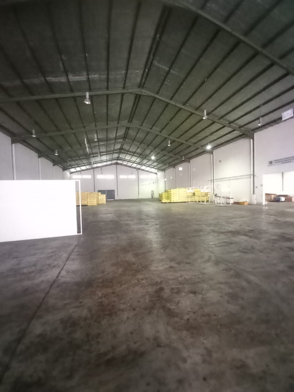 Gudang disewakan di Delta Silicon Cikarang